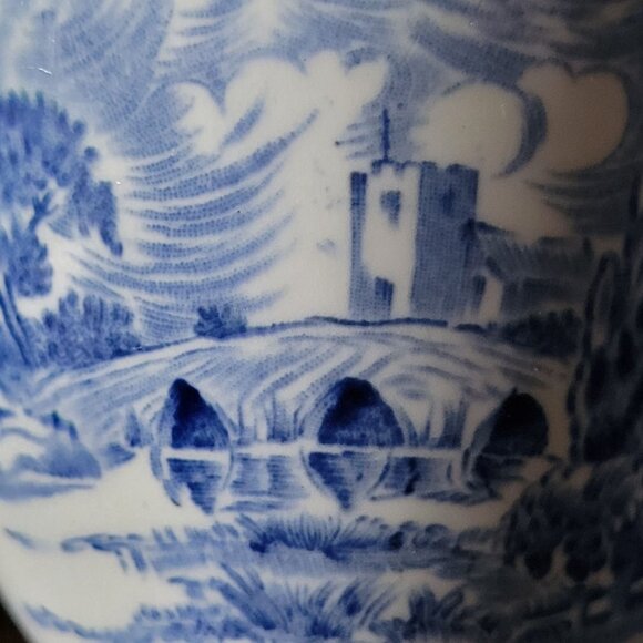 Set of 3 Vintage Enoch Wedgewood Tunstall Countryside Teacups, Blue and White - Picture 2 of 8